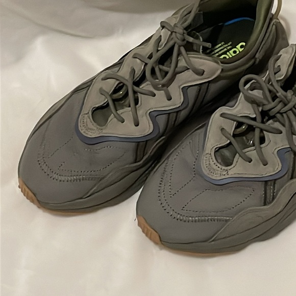 ADIDAS Sneakers - Picture 3 of 4